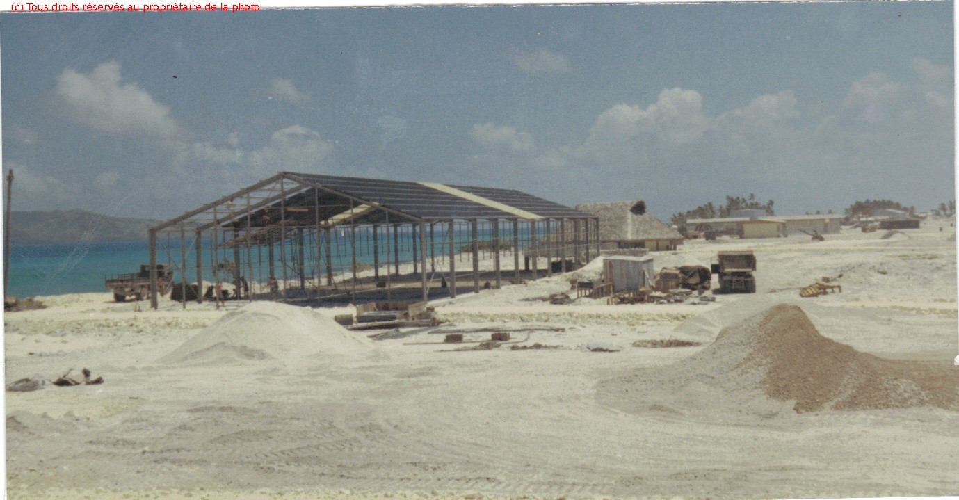 027 construction du hangar Pantz. Sans doute en Juin-Juillet 1967